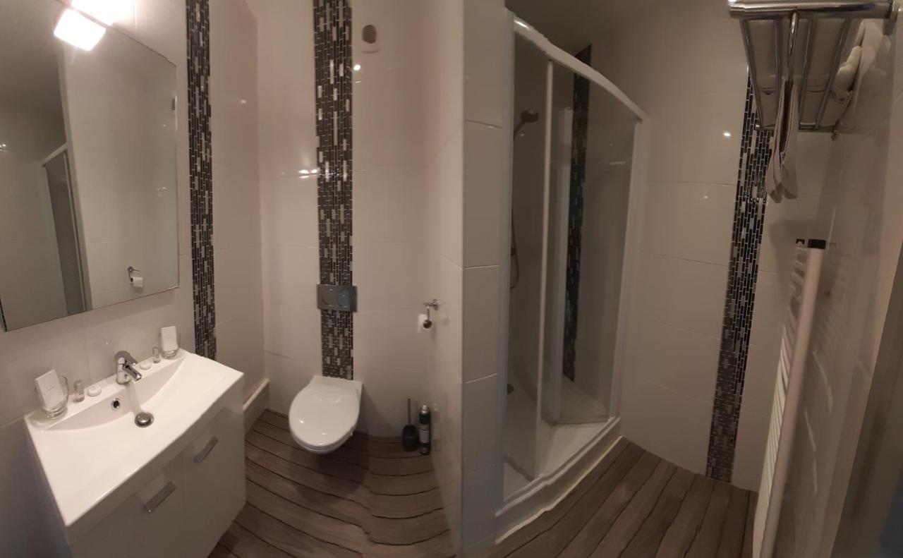 La Papillote Hotel Charleville-Mézières Buitenkant foto